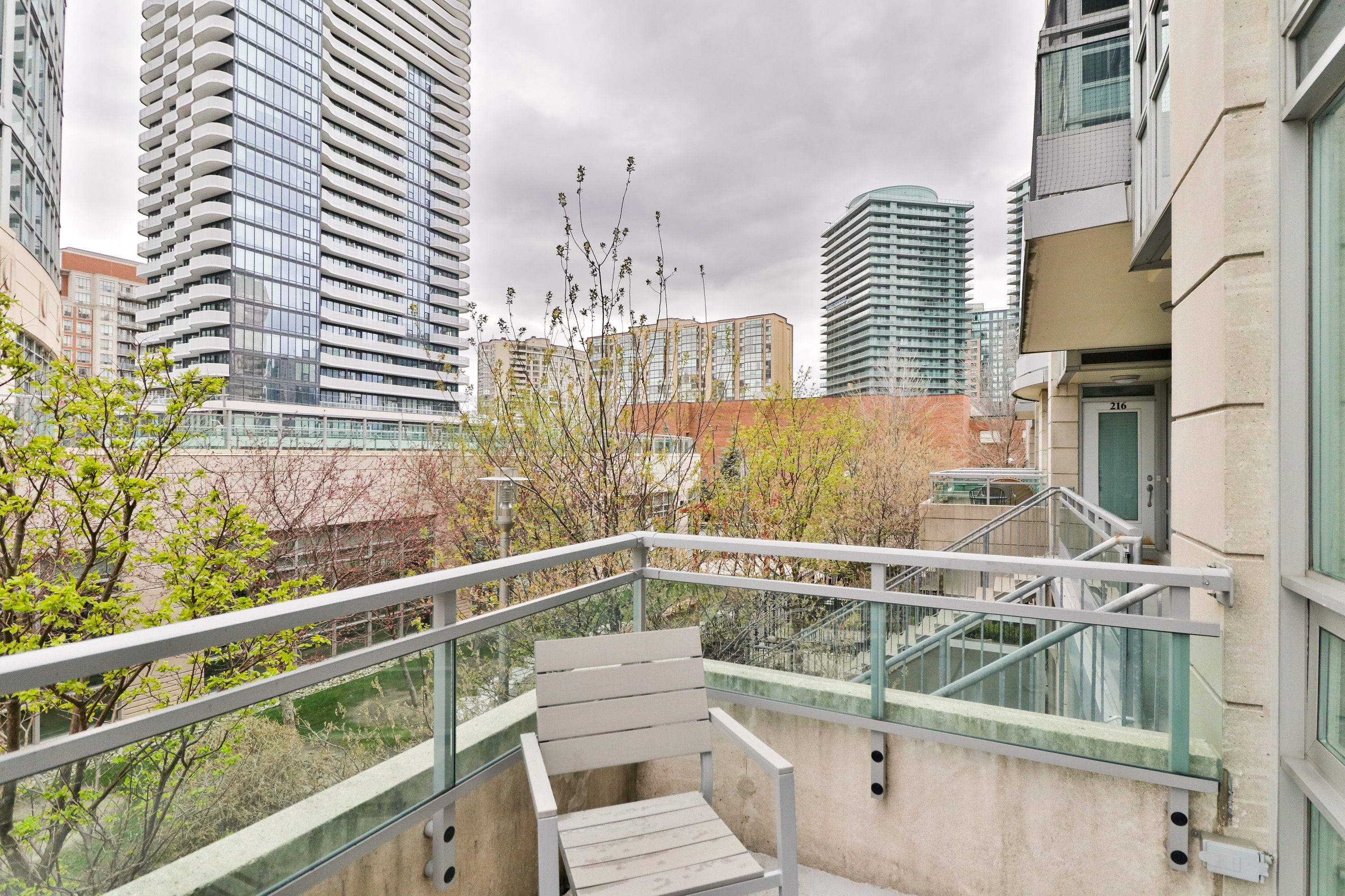 21 Olive Ave #212, Toronto, Ontario  M2N 4N - Photo 7 - RP8489232086